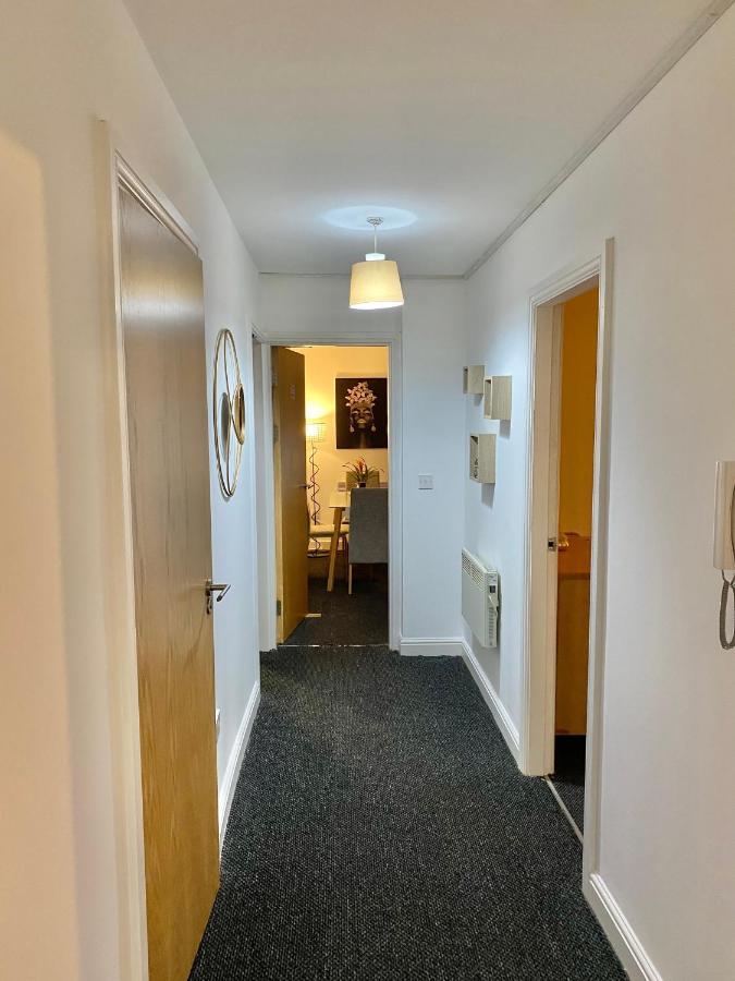 Unique View Of Anfield Stadium - Charming 2 Bedroom Apartment In Liverpool With Parking Экстерьер фото