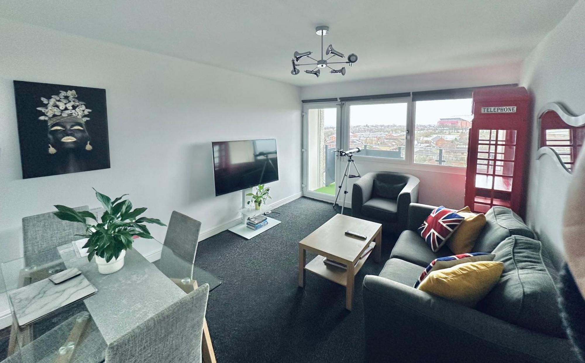 Unique View Of Anfield Stadium - Charming 2 Bedroom Apartment In Liverpool With Parking Экстерьер фото